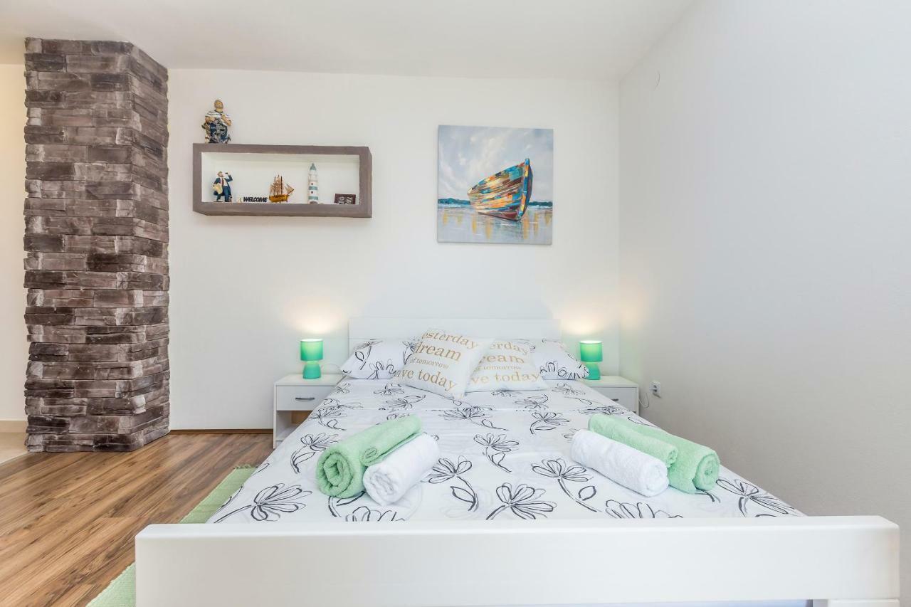 Studio Apartman Magdalena Apartment Omisalj Ngoại thất bức ảnh