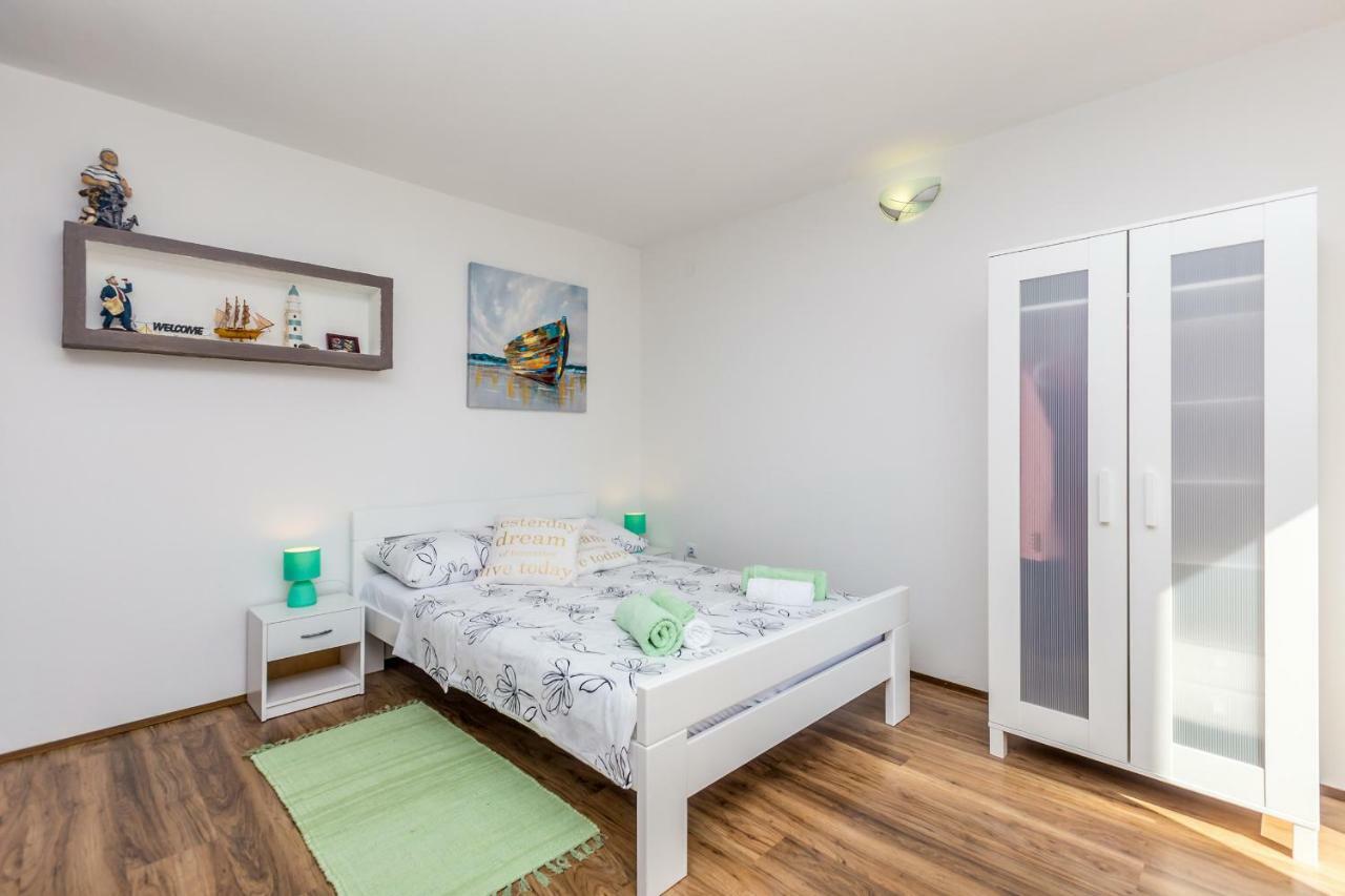 Studio Apartman Magdalena Apartment Omisalj Ngoại thất bức ảnh