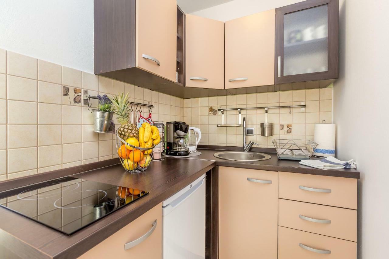Studio Apartman Magdalena Apartment Omisalj Ngoại thất bức ảnh