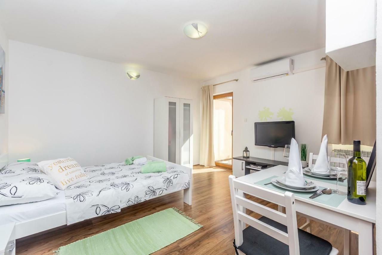 Studio Apartman Magdalena Apartment Omisalj Ngoại thất bức ảnh