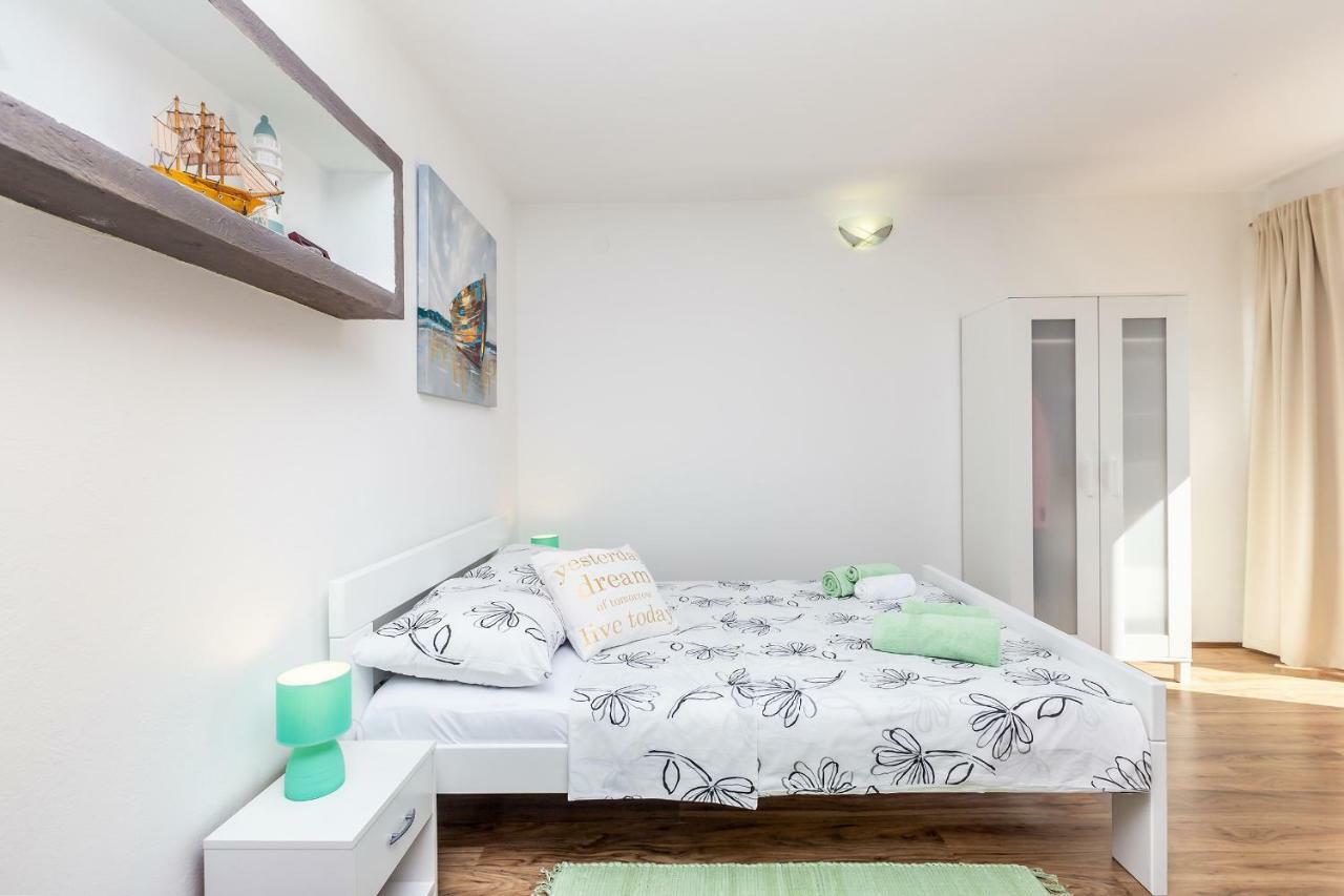 Studio Apartman Magdalena Apartment Omisalj Ngoại thất bức ảnh